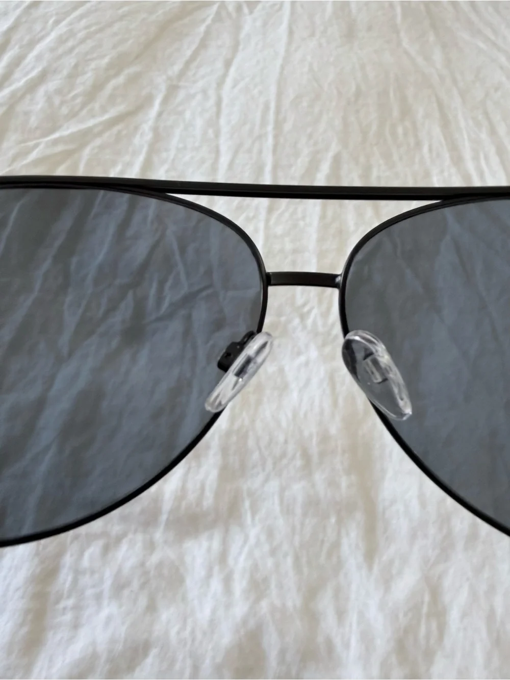 Quay Australia | Vivienne Large Aviator Sunglasses Black | With Case